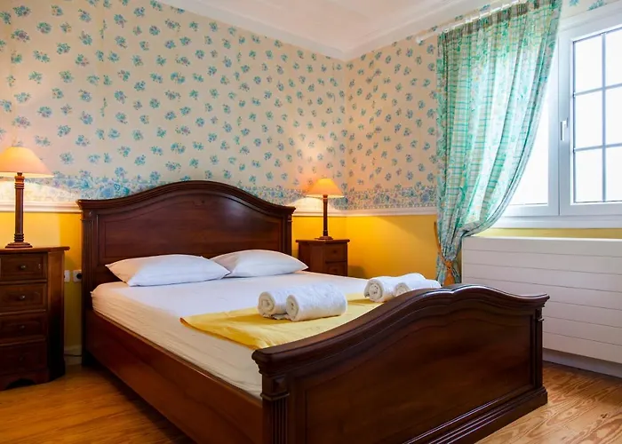 Elite Escape Tsoukaládhes